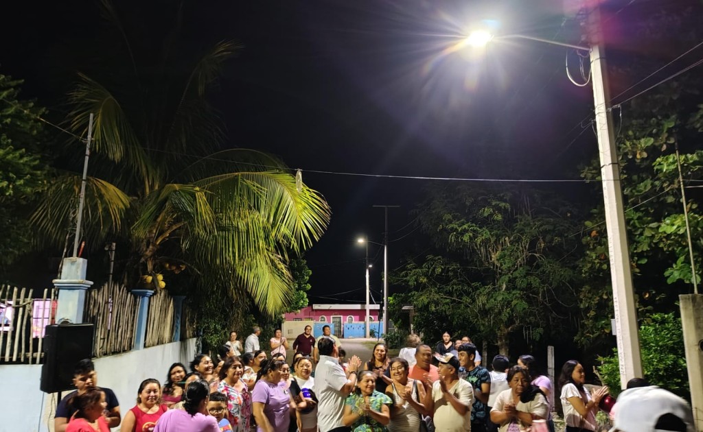 Cuentan ya con luz 30 familias tizimileñas de la colonia CNC
