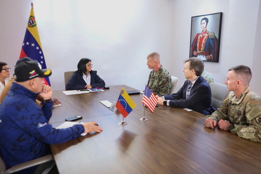Se reúne Delcy Rodríguez con expertos de EU