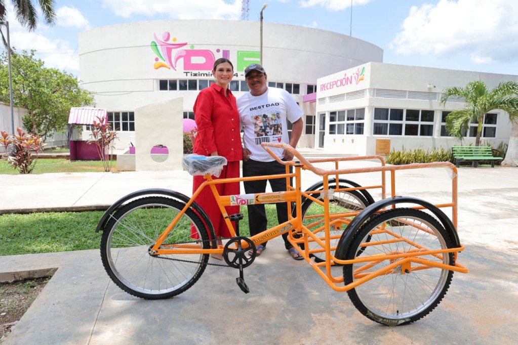Incentiva DIF Tizimín actividades comerciales, con entrega de apoyos