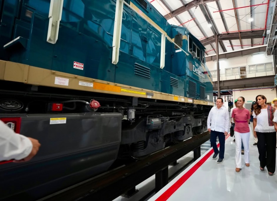 Con la presidenta Claudia Sheinbaum, Huacho Díaz revisa avances del Tren Maya de Carga