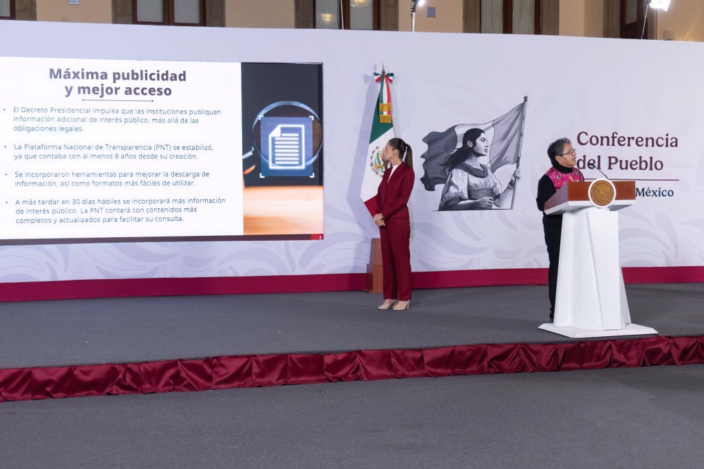 Firma la presidenta Sheinbaum decreto para fortalecer la transparencia en el Gobierno de México