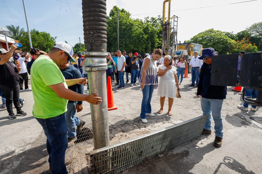Dan mantenimiento a la red pluvial con megaoperativo en Salvador Alvarado Sur