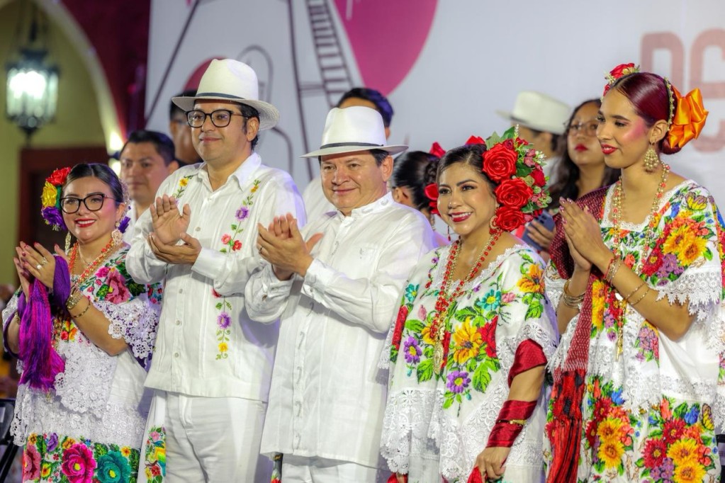 Celebran juventudes cultura y desarrollo con el Renacimiento Maya