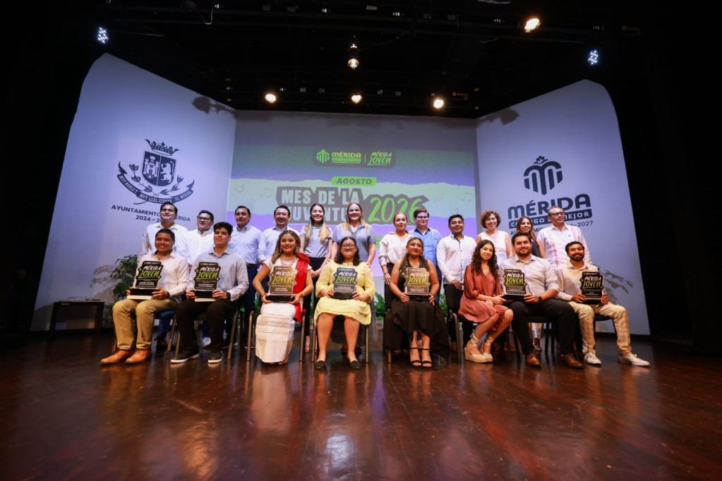 Reconoce Cecilia Patrón el talento y liderazgo de las juventudes en Mérida