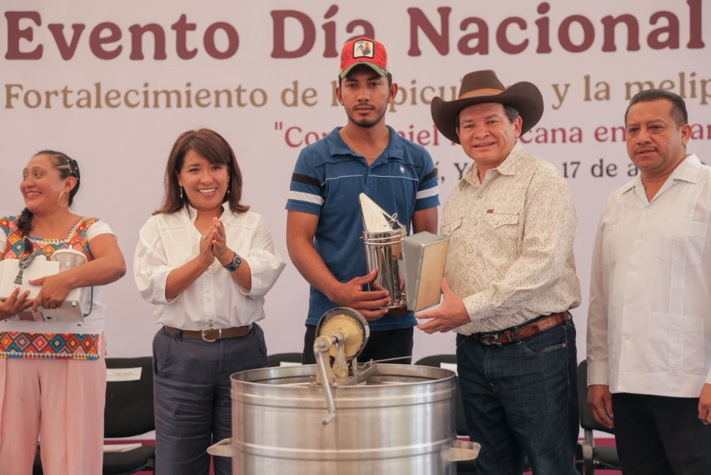 Suman esfuerzos Gobierno de Yucatán y Gobierno de México por el campo y el liderazgo apícola