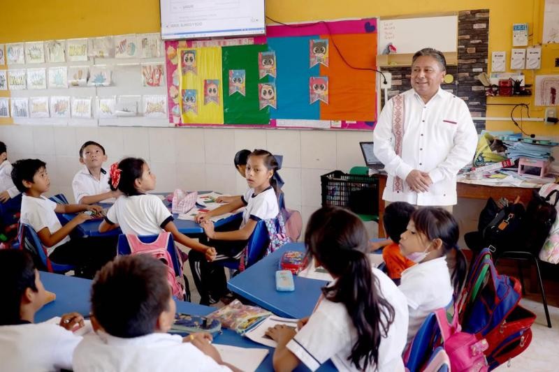 Iniciarán clases más de 410 mil alumnos este lunes, en Yucatán