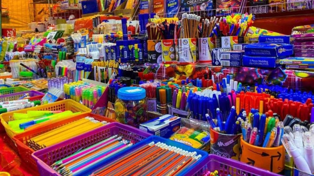 Proyecta Canaco derrama de 1,200 millones de pesos por el regreso a clases