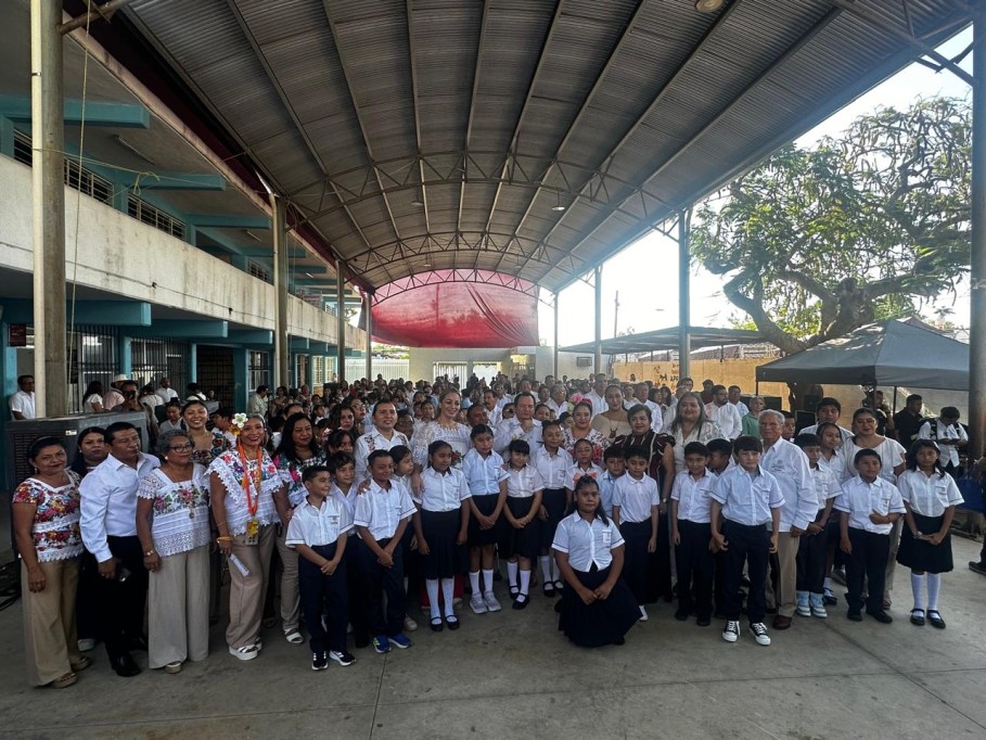 Regresaron a las aulas más de 600 mil alumnos, en Yucatán