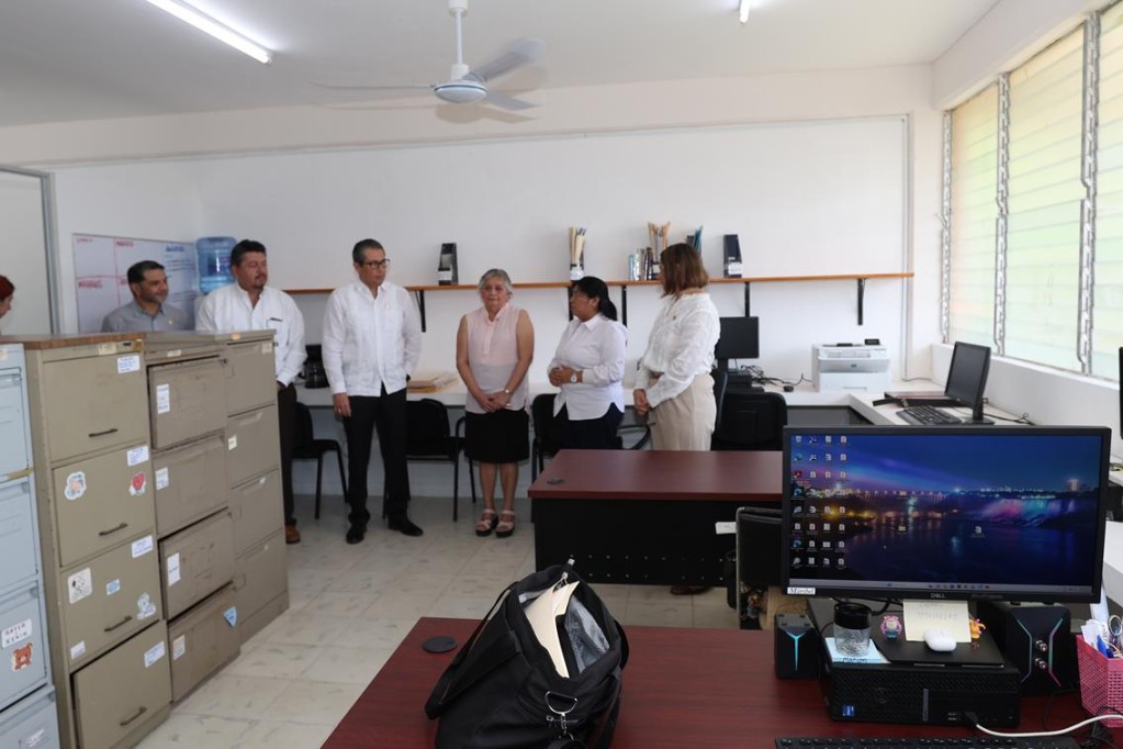 Cumple Bufete Jurídico de la UADY 53 años de brindar apoyo a personas de escasos recursos