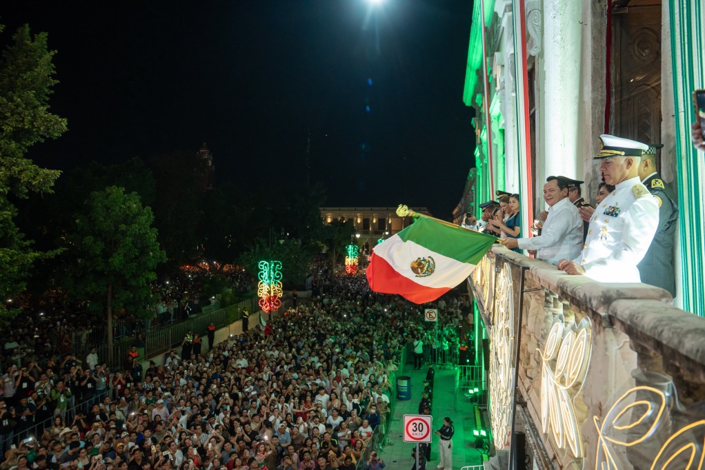 Celebra Renacimiento Maya con saldo blanco el Grito de Independencia