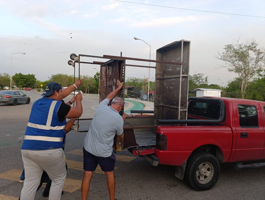 Alistan operativo en el norte de Mérida para retirar puestos ambulantes sin permiso
