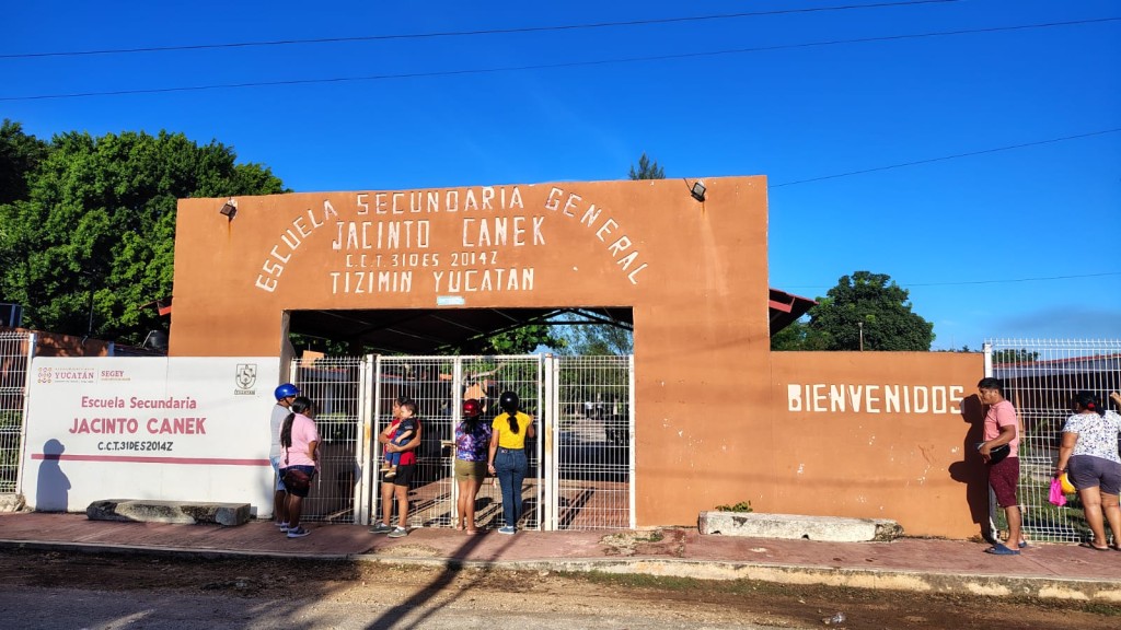 Se mudan a otra escuela los 500 alumnos de la primaria Alcalá, de Tizimín