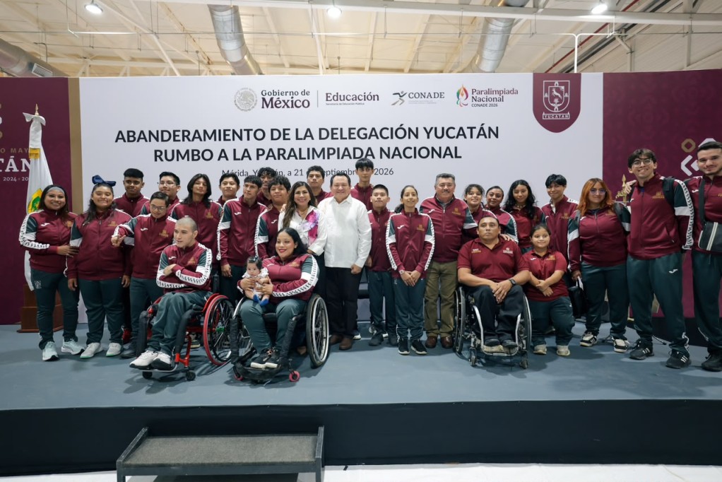 Abanderó Joaquín Díaz mena la Delegación Paralímpica que representará a Yucatán en los juegos Conade 2026 de la especialidad
