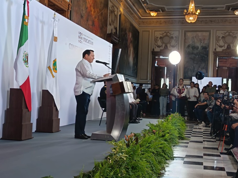 Reconoce Huacho Díaz labor de Cadena Rasa ante embates del Huracán Isidoro