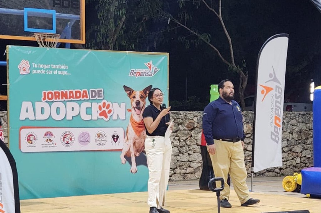 Reunió feria de adopciones caninas a familias y rescatistas, en Mérida