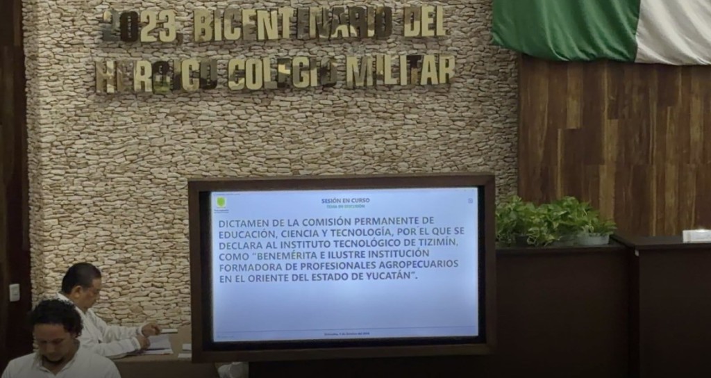 Distinguen al Tecnológico de Tizimín por 50 años de contribución al oriente de Yucatán