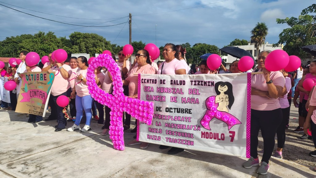 Se viste de rosa Tizimín en alusión a la prevención del cáncer de mama