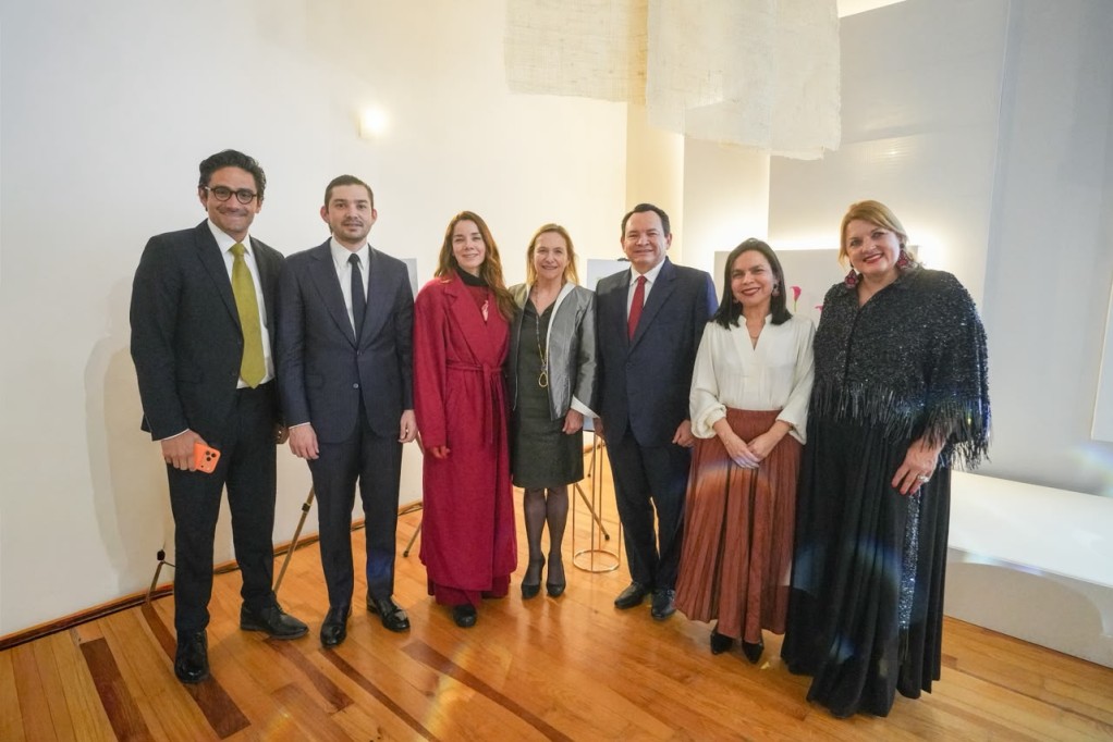 El gobernador Joaquín Díaz Mena presentó en la Ciudad de México la Bienal de Yucatán, la primera bienal internacional de arte contemporáneo de México