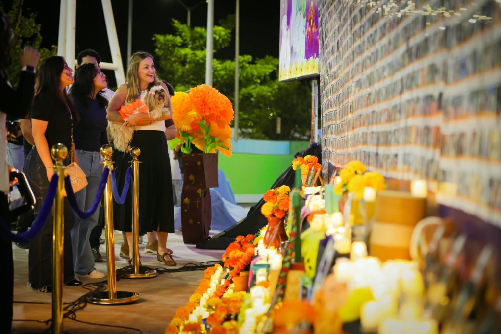 Celebra Cecilia Patrón la vida y memoria de los animales de compañía con el Pixán Peek