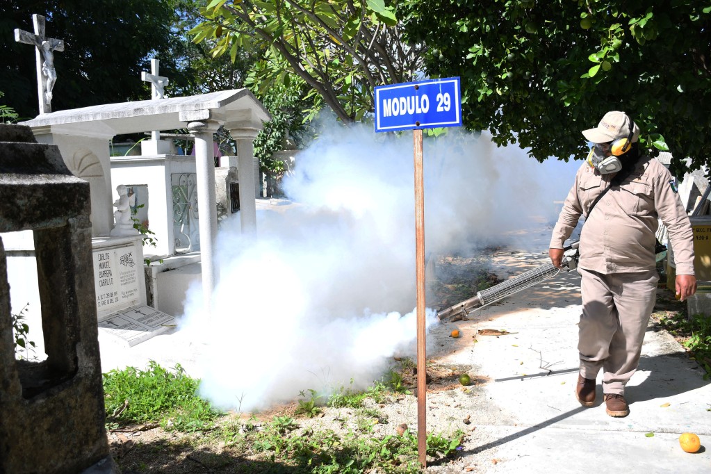 Refuerza Yucatán la fumigación en panteones, por Días de Fieles Difuntos