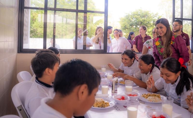 “Los comedores escolares forma parte de una estrategia nacional”, responde Shirley Castillo Sánchez.