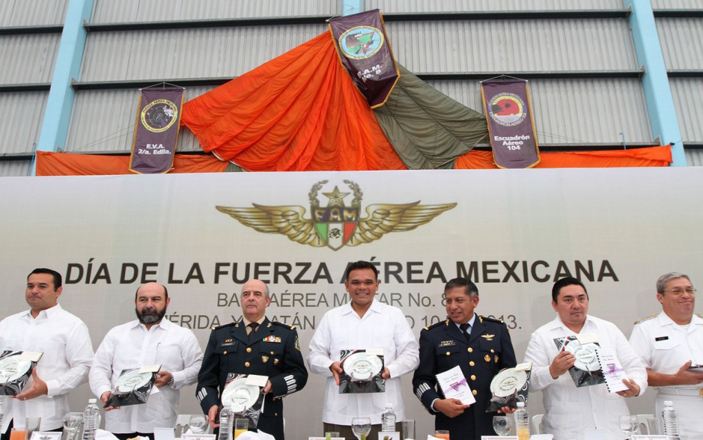 Convoca Fuerza Aérea Mexicana a cerrar filas para defender el futuro del país