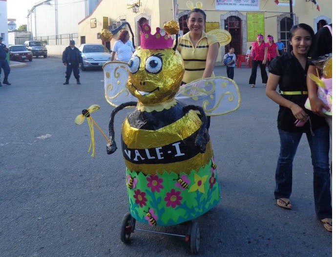 TIZIMÍN: Divertido concurso engalana la apertura del Carnaval 2013.\r\n