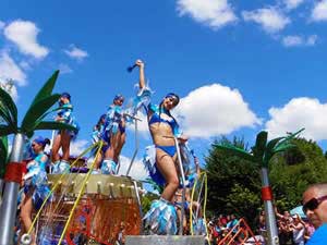 El carnaval tema de polémica en el programa “De poder a poder”