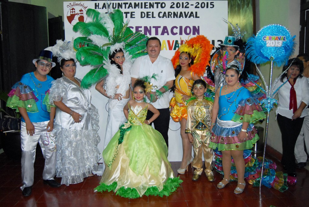 VALLADOLID: Presentan a los Reyes del Carnaval Valladolid 2013