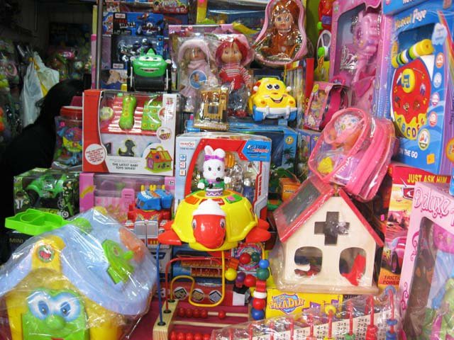 Tekom: Denuncian bloqueo de entrega de juguetes para niños de Tekom