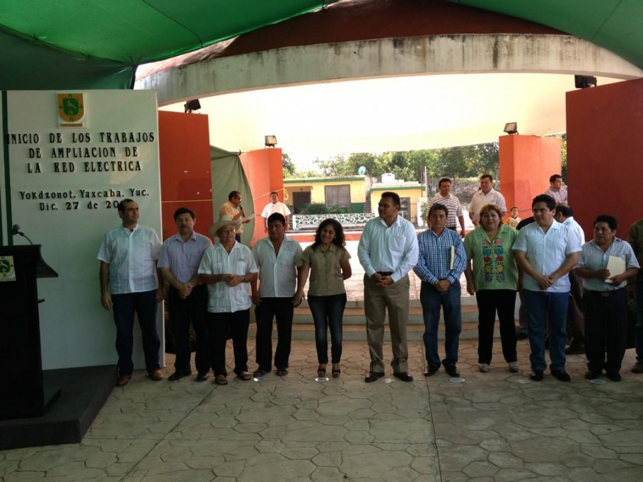 Yaxcabá: Apoya gobernador a escuela de Libre Unión
