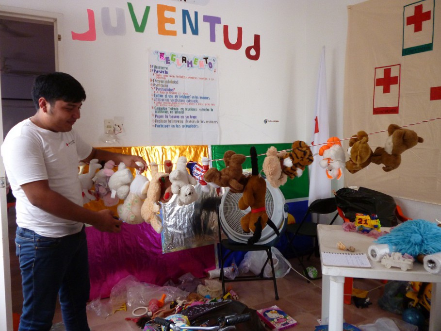 TIZIMÍN: Cruz Roja recolecta juguetes para regalar en Navidad.\r\n
