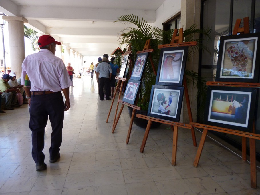 TIZIMÍN: Exposición taurina en los corredores del Palacio Municipal.\r\n