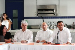 Gobernador quiere más de 27 mil millones para Yucatán