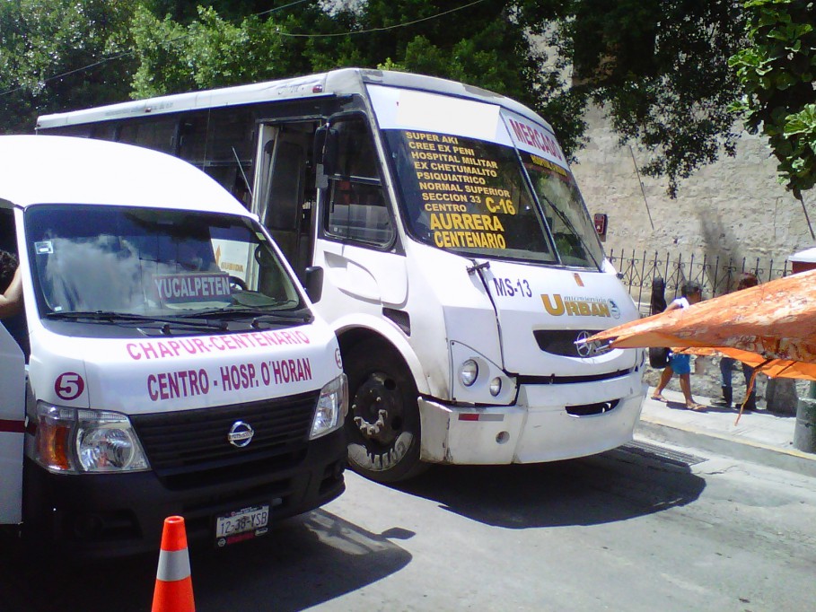 Pésimo servicio de transporte en Mérida: Estudiantes