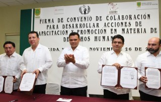 Firman convenios para luchar contra la trata de personas en lengua maya.