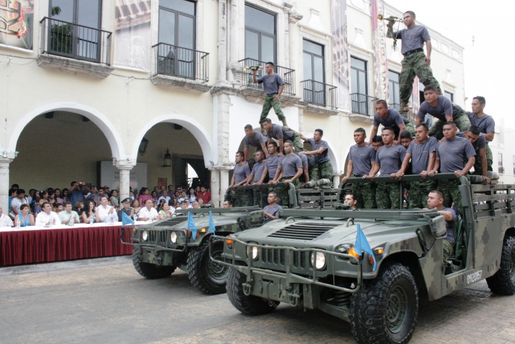 Valladolid: Los Vallisoletanos disfrutan lucido desfile revolucionario\r\n\r\n