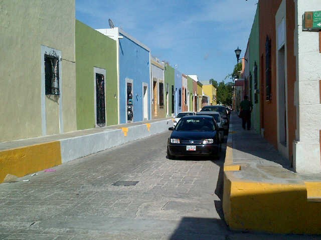 Ni postes ni cables en el centro histórico de Campeche 