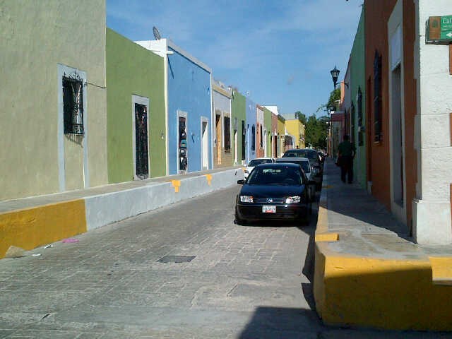 Aceras limpias y en buen estado en Campeche.