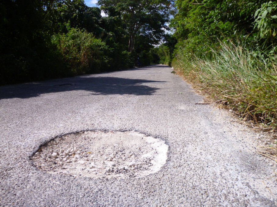 Tizimín: Mandarán a reparar carreteras estatales.