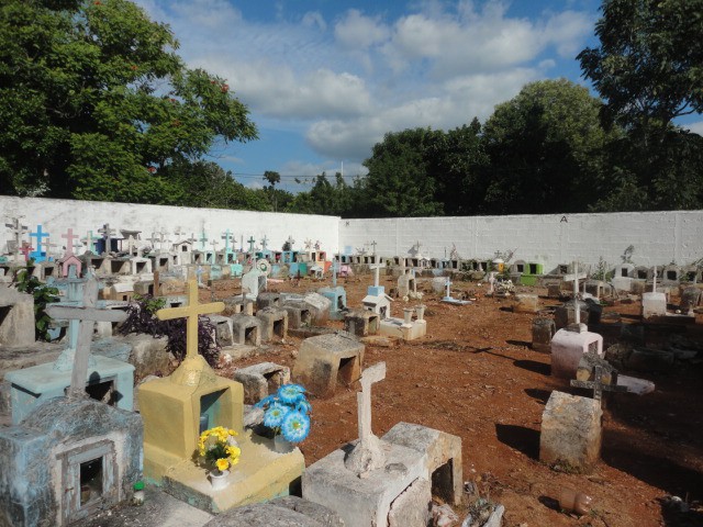 Tizimín: Mejoras a los cementerios por celebraciones a los fieles difuntos.\r\n