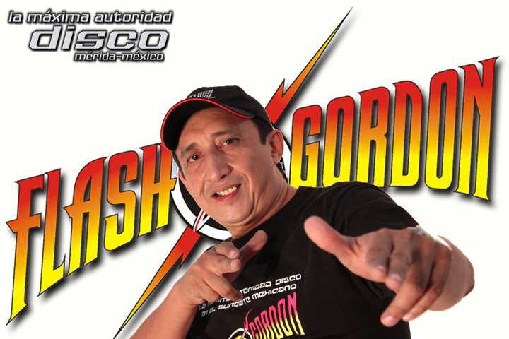 Flash Gordon cumple 28 años 