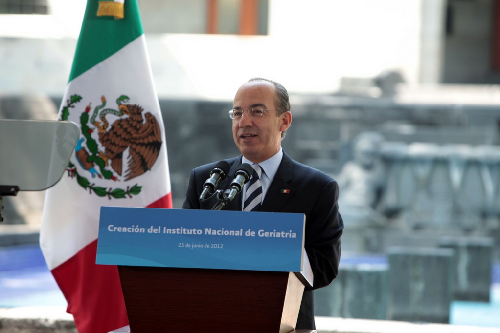 Felipe Calderón pide más esfuerzo contra las drogas