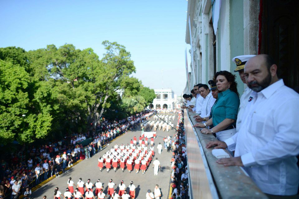 Desfile transcurre con tranquilidad