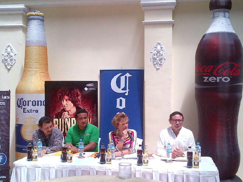 Bunbury llega a Mérida con su gira “Licenciado Cantinas 2012”