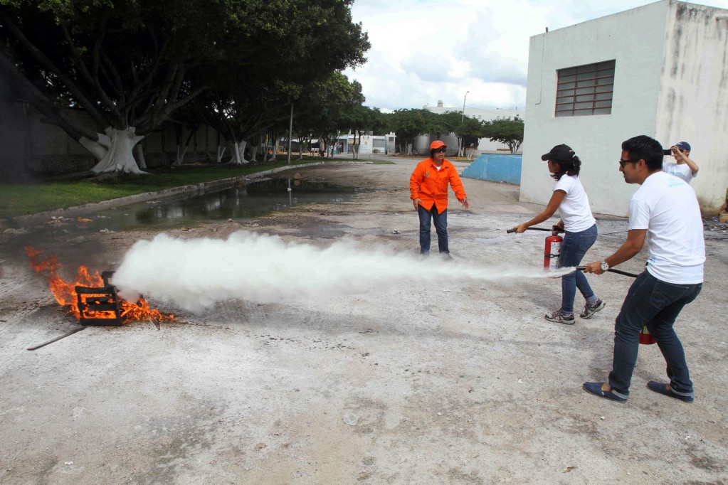 Personal del DIF municipal participó  en  cursos de prevención de incendios