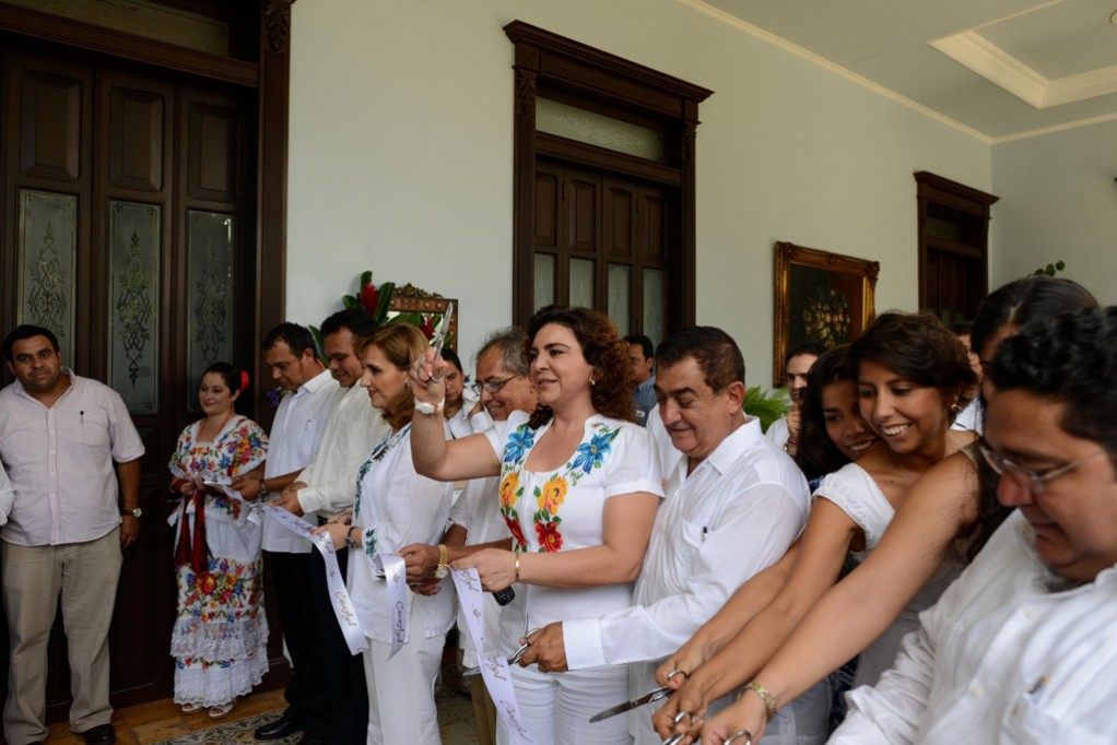 Ivonne Ortega Pacheco y Gloria Guevara Manzo inauguran hotel en Mérida