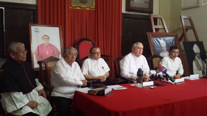 Con una serie de eventos despiden a Jorge Patrón Wong ex rector del Seminario Conciliar de Yucatán.