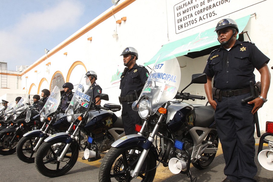 Policía de Mérida estrena patrullas y motos