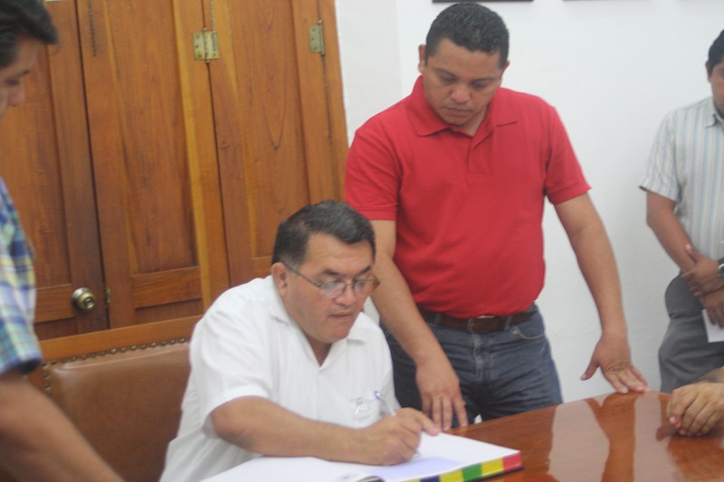 Progreso: Ayuntamiento de Progreso dona terrenos para la construcción de iglesias